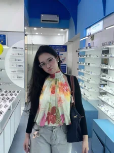 Olivia868 Public Immagine  8