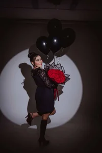 Emily_Black1のHappy 21st Bday, Emily!! 🥳の 8枚の写真