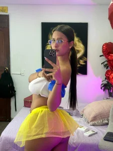 kendra_london Blancanieves💙💛 Immagine  4