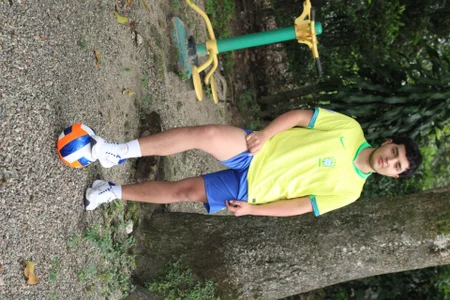 Oliver_Jamees soft lights, looks that say more than they appear and an energy that invites you to get closer Pic 6