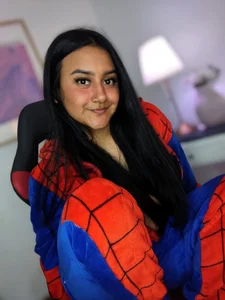 valka_collinss I love my spidy pijamas 🕷️ Εικόνα 4