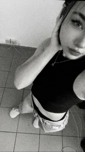 XSaraLeoneX Public Pic 2