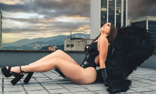 AlliJadid black angel Pic 2