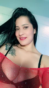 nathalia_zamu red love Pic 4