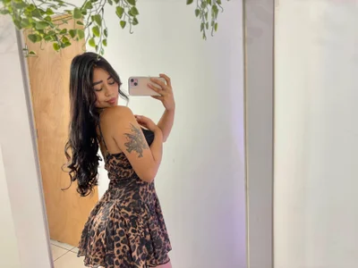 meli_ortiz_My New Dress 🤎 Bild 5