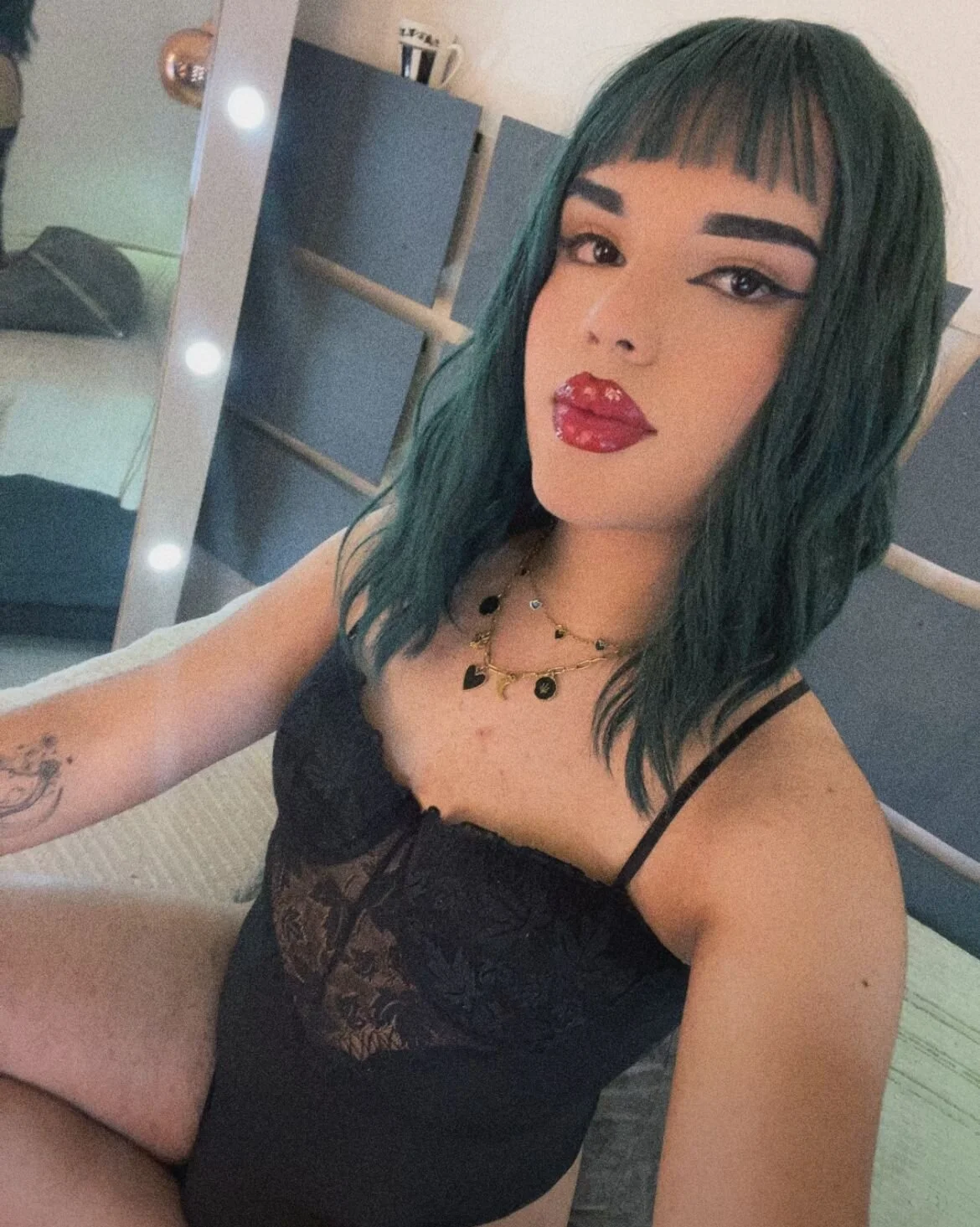 Foto em tendência de GlossyBratz 9436