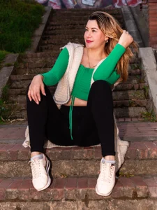 Chanelll_Taylorr_ beautiful christmas under nature Pic 5