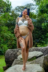 Kitty_ravee Ride in the park Pic 2