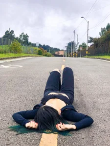 Christine_Adams Public รูป  4