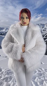 AndreaPink2024のWearing Coatsの 7枚の写真