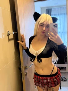 💅How do you like my new outfit?💅 de AstridRos Foto 2