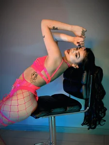 AlanaCraft Sexy pink girl Pic 5