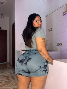 LucciaPorter tu mamacita luccia porter รูป  3
