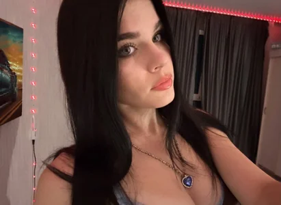 JeniceSourwine Cute, but make it dark 🕷️ Pic 6
