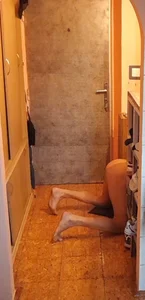 Pozvali ma upratať od UglyForest5  3 snímek