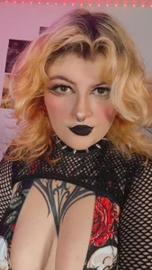 Mariana_velezz I'm back! 😈🖤 Pic 9