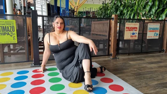 Aleja_Gonzales Happy New Year 2025 Immagine  6