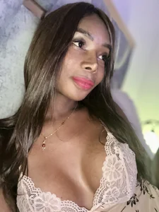 Valeria_Thompson1 You can accompany me….❤️ Poză