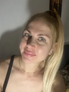 LikaBlossy's XXX Nude Photo 3