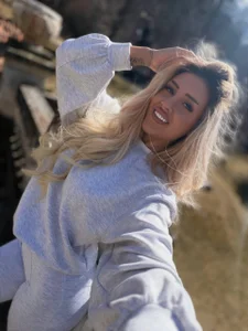 OhAnita Mountain babe escape 🚵 Bilde