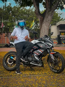 LouiseVegaa My Motorcicle Pic 4