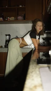 EveSiren housewife in the kitchen^^ Gambar 3