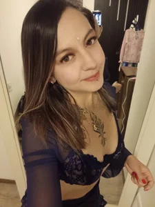 Ariana_blonde 💋 Be honest, baby… what was your first thought when you saw me? 사진 7