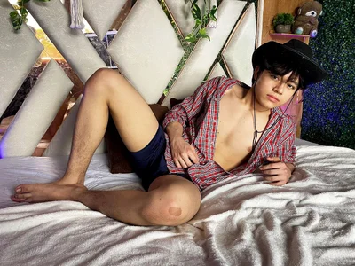 Zdjęcia Max_gold The sensuality of the Old West straight to your bed:  4