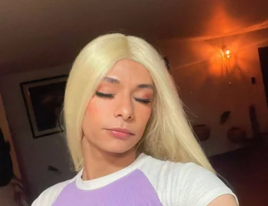 Danika_Dahl Do you like how i look blonde? 💖💛 Foto 2