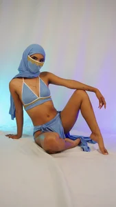 zahra_zaid: Public ( 2 фото)