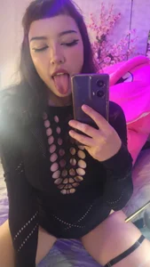 Kaitlynstone Public Pic 4