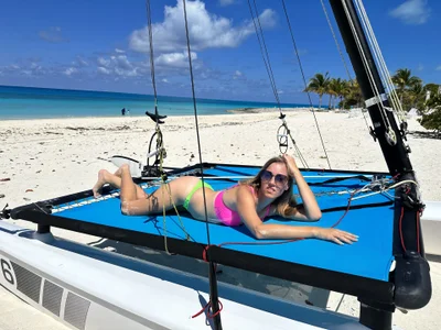 Skyellar Public  3টি ছবি