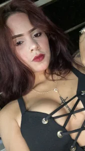 mia_smithh1 Public 3 Gambar 4