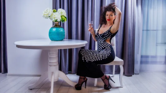 NataliaRed Femme Fatale 🎀 slika 5