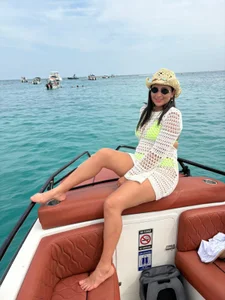 SofiCams1sofi on the beach Bild 6