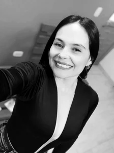 CharlotteCottin Happy start to the week, love ❤️😍 Immagine 