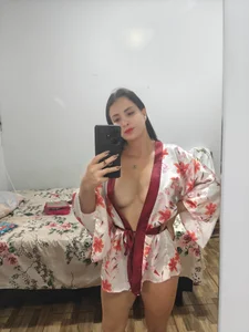 Ensaio em casa de BrendaBittencourt  4 Imagens