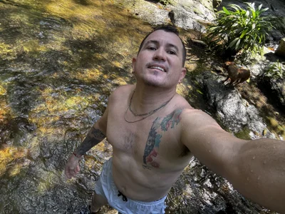 EROS_PAULの❤️‍🔥❤️‍🔥❤️‍🔥❤️‍🔥の 2枚の写真