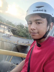 Theandy Public Poză