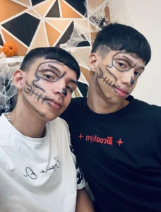 Juan_Nd_Steven A Fun Halloween 🎃👻 Pic 3