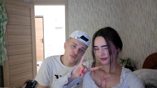 I'm with my friend Sofia. od DenisSofiaa  4 snímek