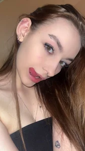 BeckiMacreno Vibe day  4টি ছবি