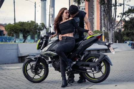 MadissonXMark kullanıcısının Hot bikers albümü -  5 fotoğraf