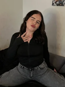 AlexandrinaFlow Public Foto 3