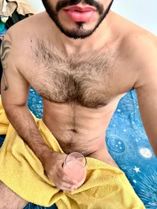 Tom_Bailey hairy body Immagine  6