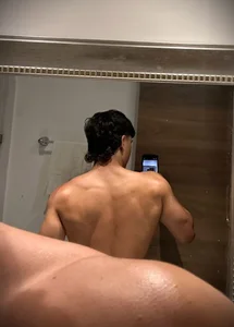 JordanMiller_ Public зображення