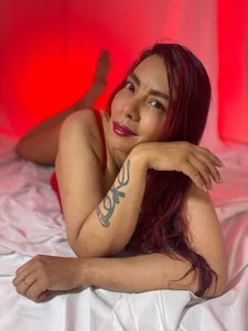 What are you willing to do with your MILF? 🔥😈😈 od amanda_williams  7 snímek