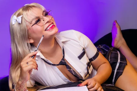 LolaAngellx Seduction class Pic 2