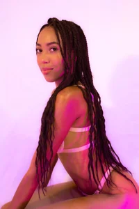 Mia_Duarte1のTemptation at its finest.の 4枚の写真