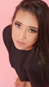 Hilary_Smile_ Love Pink Immagine  6